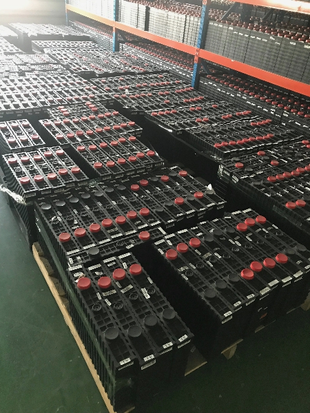 400AH LiFePO4 Battery In Stock