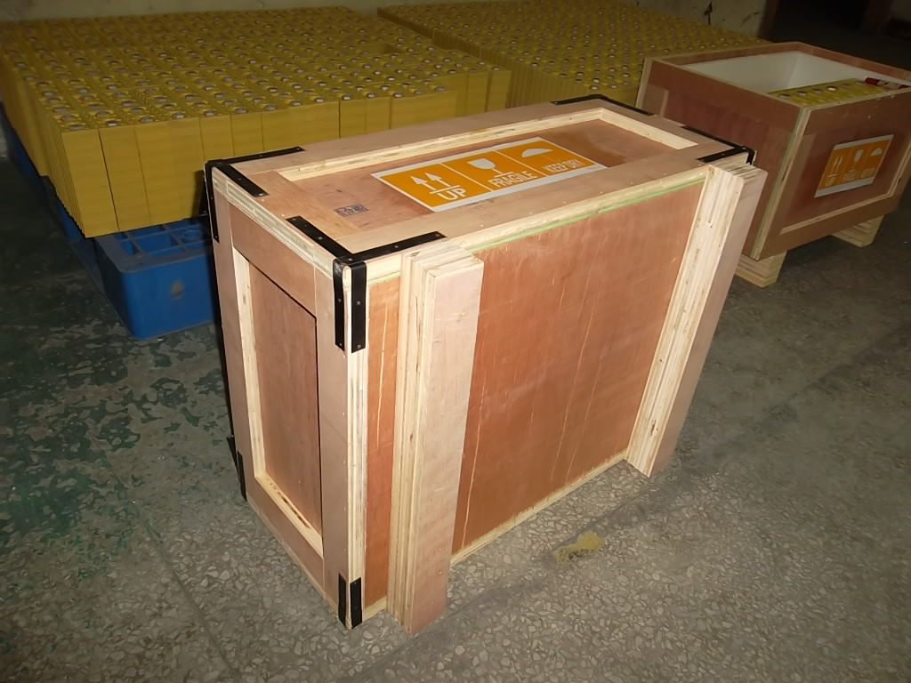 wooden case of 100Ah winston battery