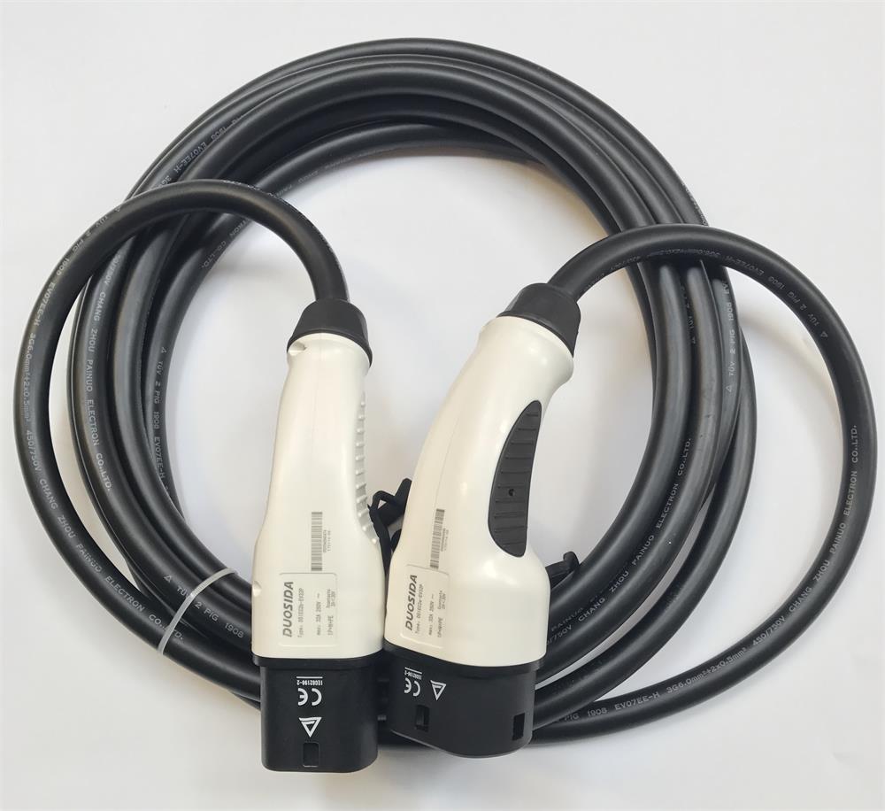 Cable and connector for Electric vehicle