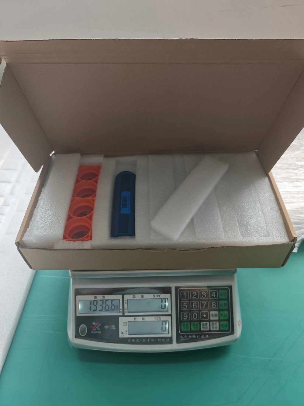 Headway 40146L 20Ah cylindrical LiFePO4 cells to Switzerland